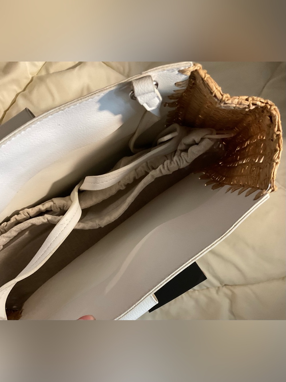 NWT Zara Cream Tote with Tan Woven Round Handles - Picture 3 of 6
